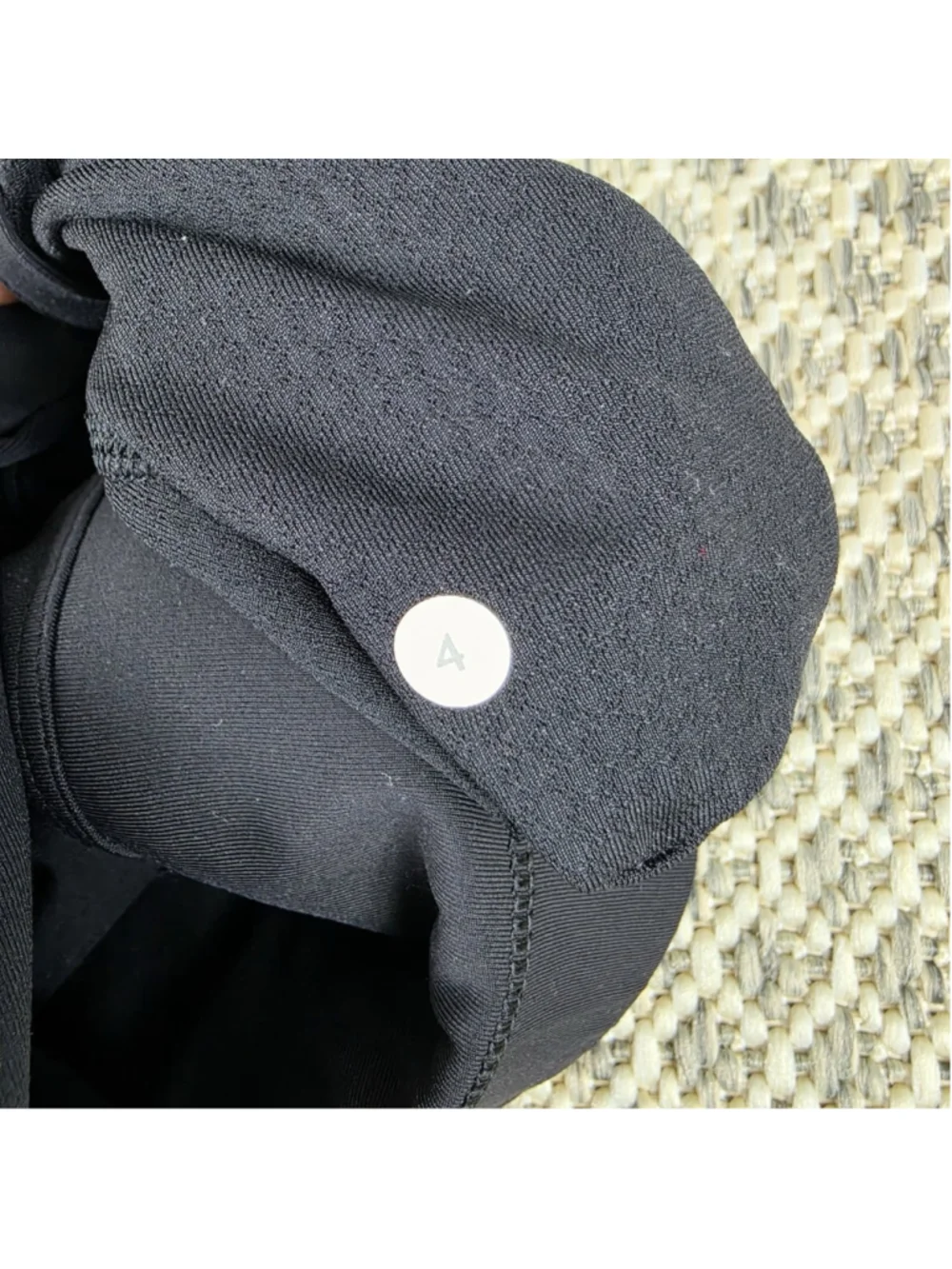 Lululemon Black Cropped Wide Leg Athletic Pants Women’s Size 4 Zip Side - Picture 6 of 10